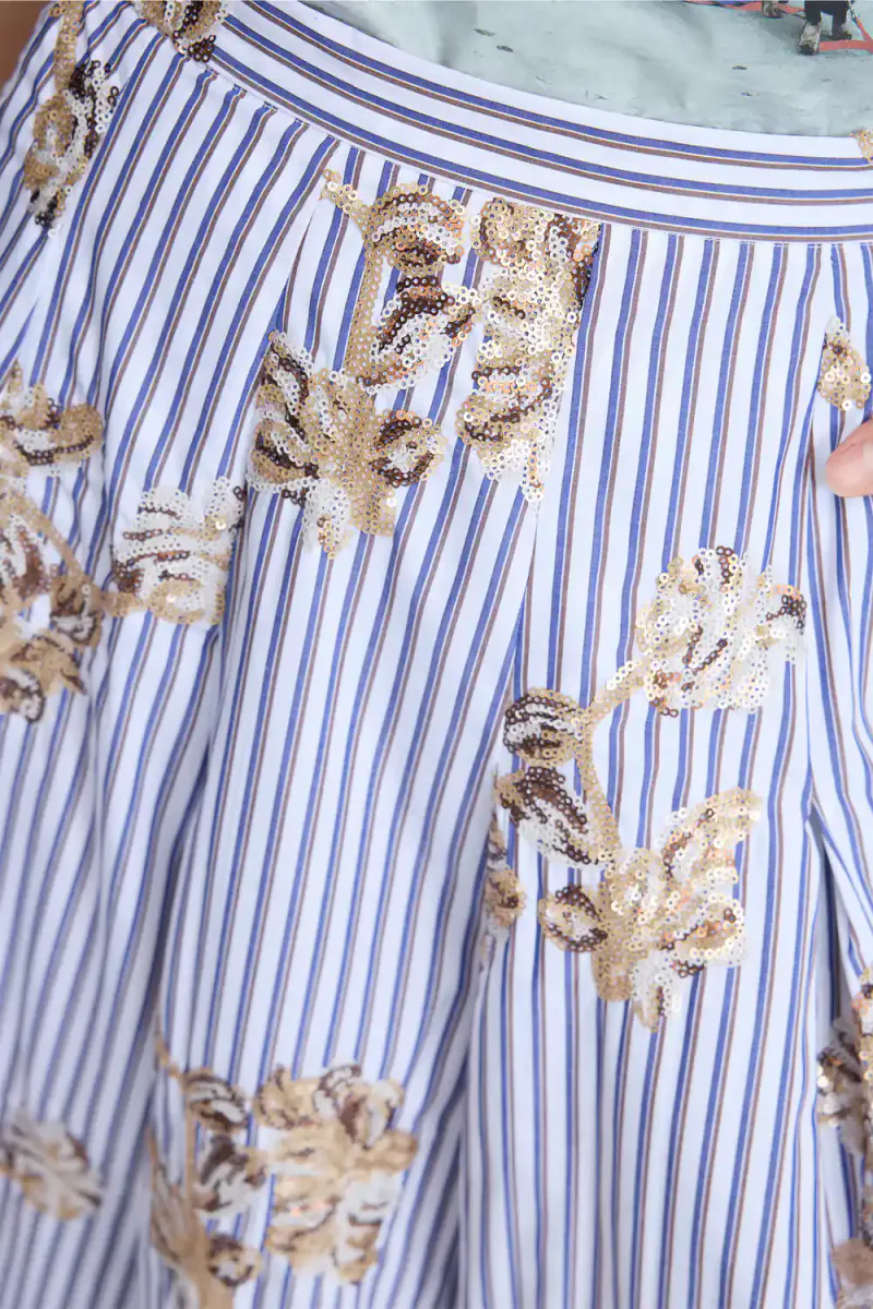 Nukkia, Stripe White