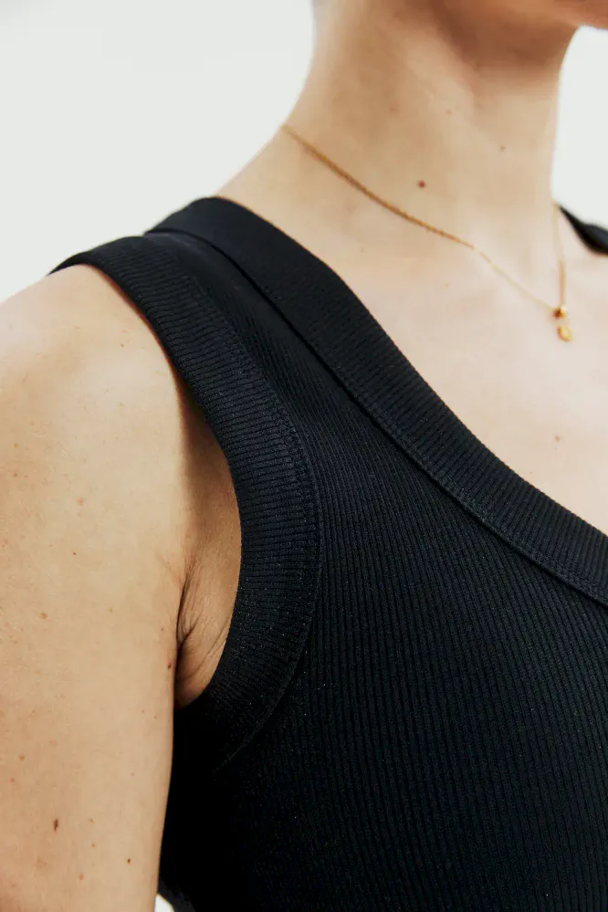 Tank V-Neck, Black