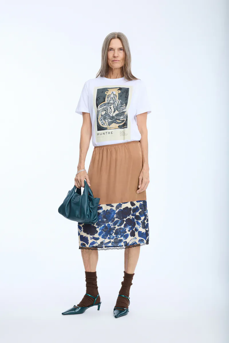 Nynne, White