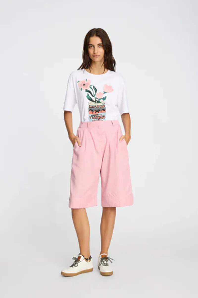 Uama Shorts, Rose